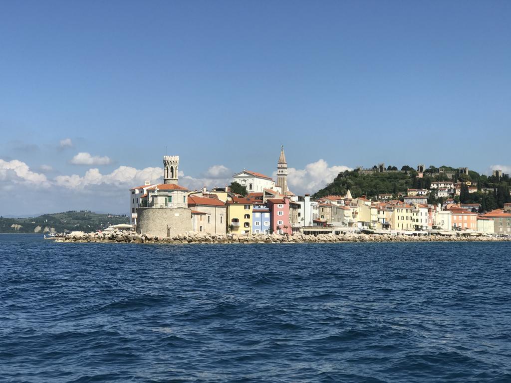 Allure Apartma